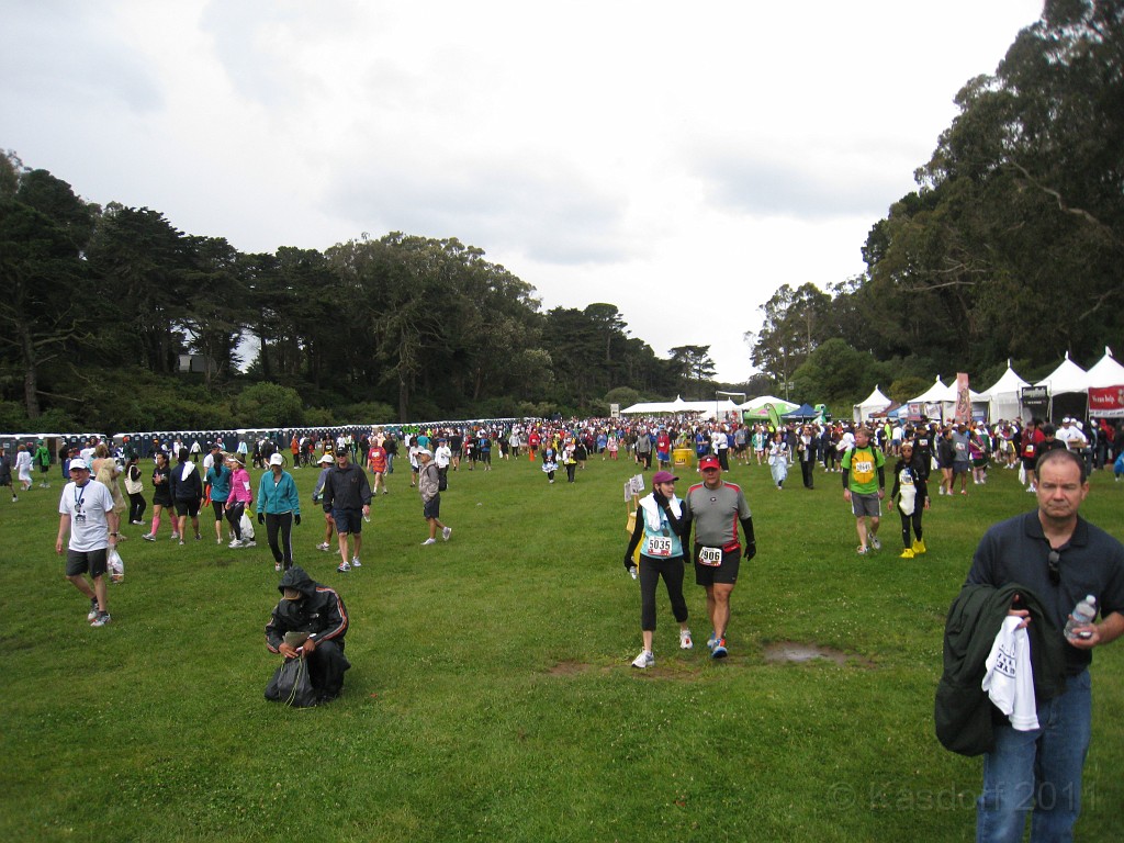 2011 Bay to Breakers Sunday 0605.JPG - I was able to participate in the 2011, 100th anniversary of the San Francisco Bay to Breakers 12K race. A great weekend for sight seeing and racing.
